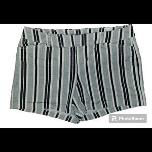 OLD NAVY Pixie Black & White Striped Mid-Rise Shorts Size 6